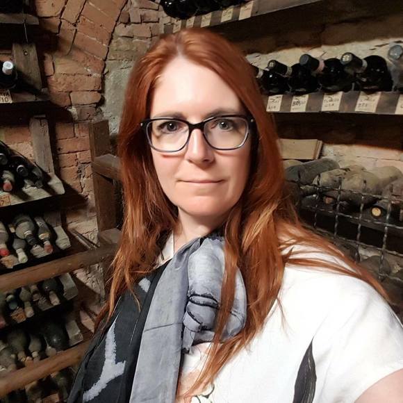 Meet your Posher, Sarah - Picture 1 of 1